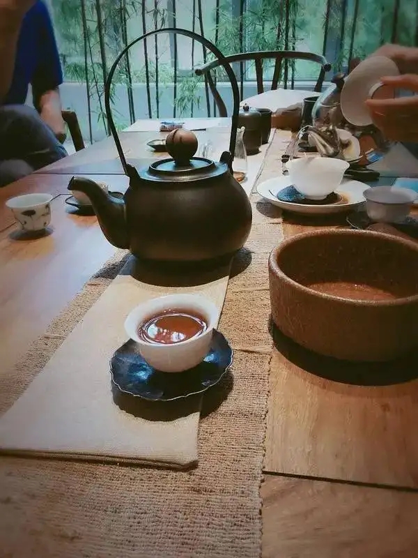 茶香四溢，一饮回血！茶饮好处大盘点